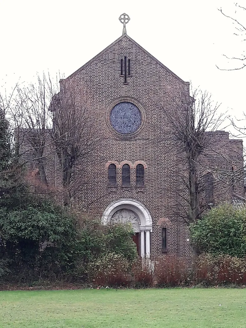Photograph of Church of St Lawrence, Feltham