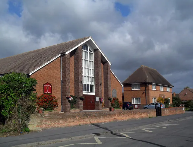 Photograph of English Martyrs Church, Didcot