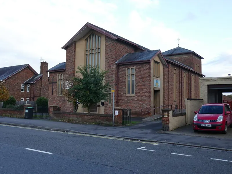 Photograph of Holy Cross, Hucknall