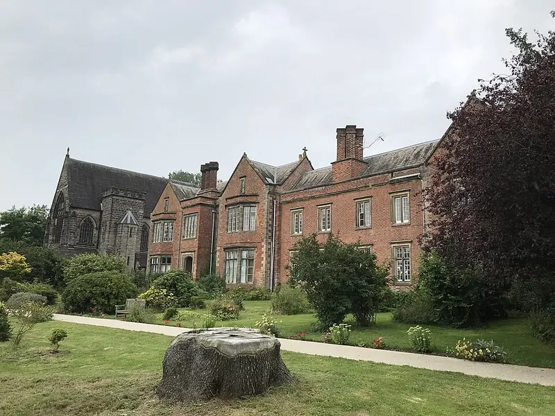 Photograph of Oulton Abbey