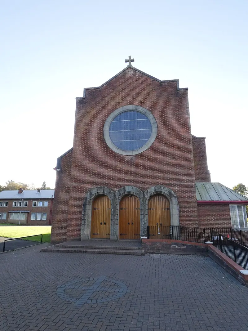 Photograph of Saint Aidan's Church, Johnstone