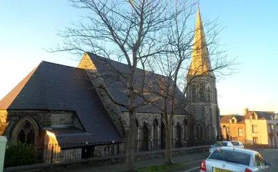 Saint David and Saint Helen, Caernarfon