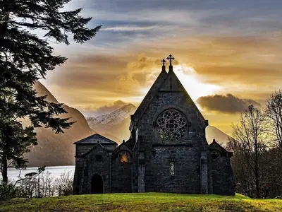 St Mary & St Finnan