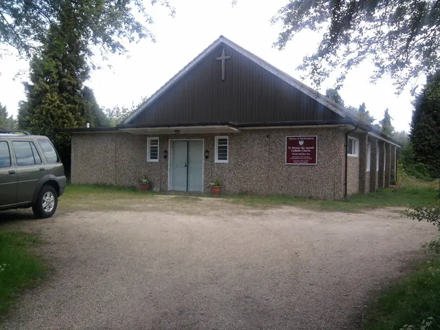 Photograph of St. Thomas the Apostle, Caddington